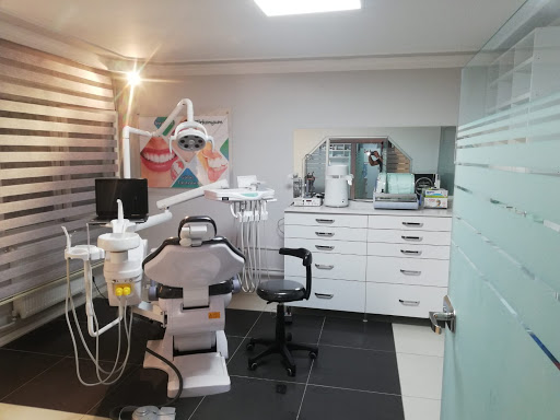 DENTAL DÜNYASI DİŞ KLİNİĞİ