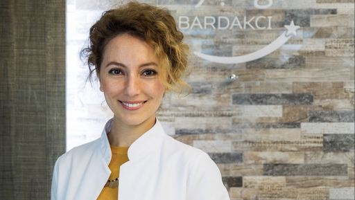 Dentists Aysegul Bardakçi