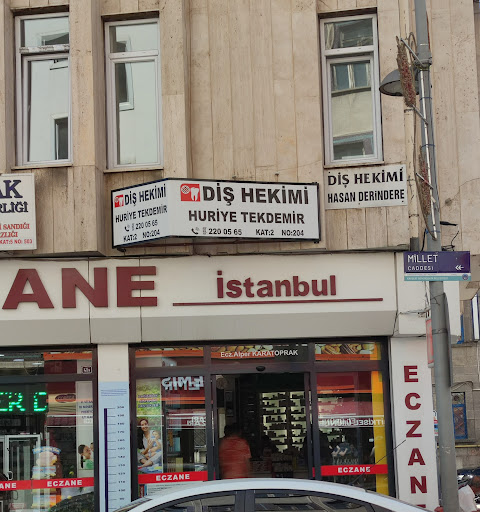 Diş Hekimi Huriye Tekdemir