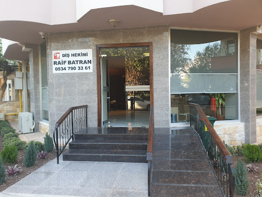 Diş hekimi Raif batran