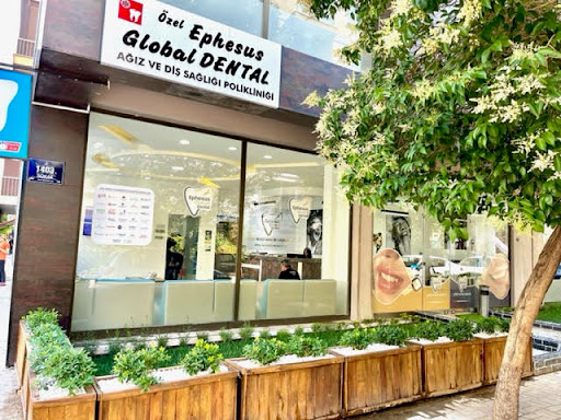 Ephesus Global Dental - İzmir İmplant ve Çene Cerrahi, Zirkonyum Kaplama, Emaxx Lamina, Gülüş Tasarımı Merkezi